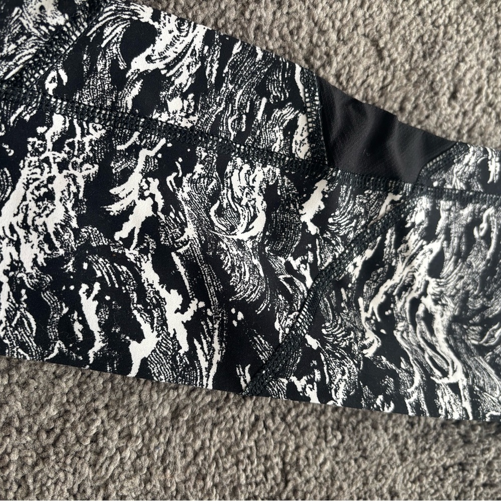 Lululemon Pace Rival Crop - Picture 6 of 6